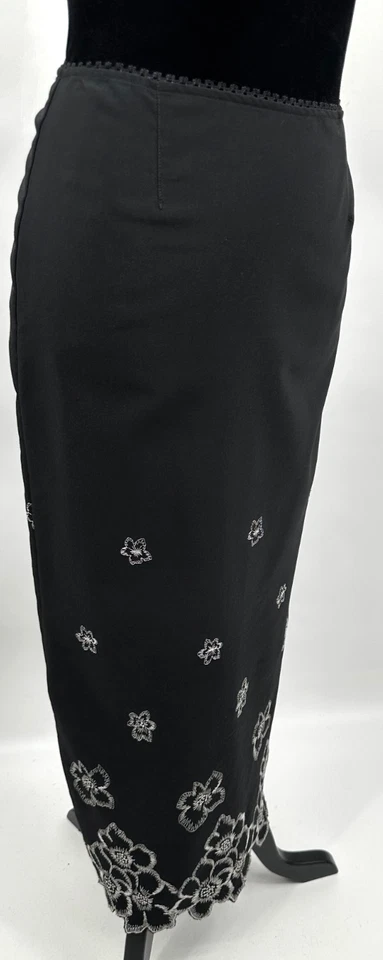 Maxi falda recta Barbara Lesser Fibers para mujer talla 8 negra bordada floral Foto 3 de 4