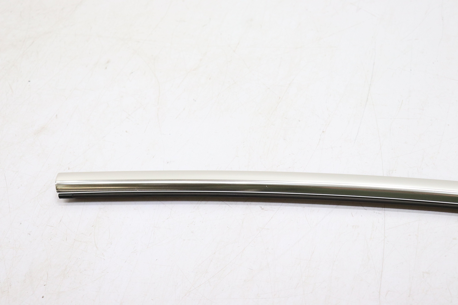 2015 14 16 Maserati Ghibli Q4 Rear Left Door Chrome Molding Seal  