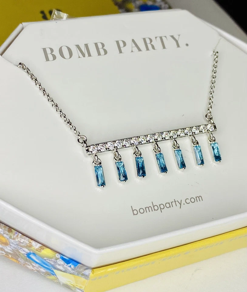 Collar Bomb Party Noviembre Cumpleaños 2023 "Fringed Shimmer" RBP4363 Azul Suizo Foto 3 de 4