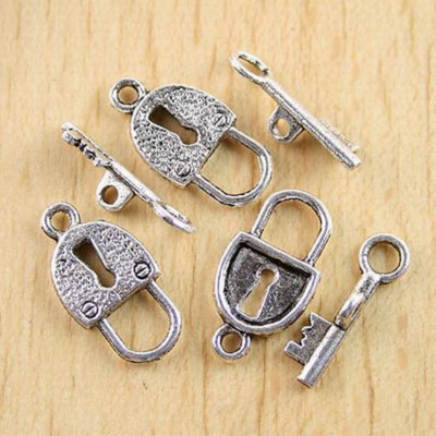 28Sets Tibetan silver lock key Toggle Clasps h0318