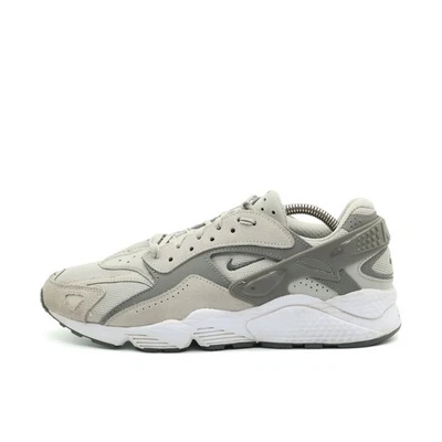 Nike Herren Air Huarache Sneaker Grau Wildleder/Mesh Low-Top Atmungsaktiv EU 42 - Bild 1 von 4