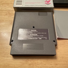 Nintendo Kid Icarus NES Silver box Complete with instructions. 