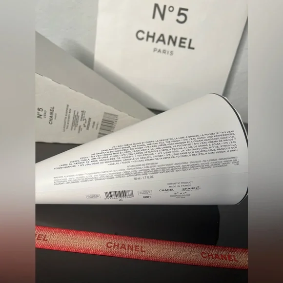 NEW CHANEL N°5 L'EAU Mystery Box Factory 5 Collection Pochette SET