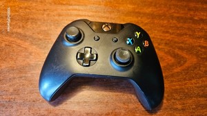 MICROSOFT XBOX ONE - ORIGINAL SCHWARZ WIRELESS CONTROLLER JOYPAD #GJ1 MODEL 1537