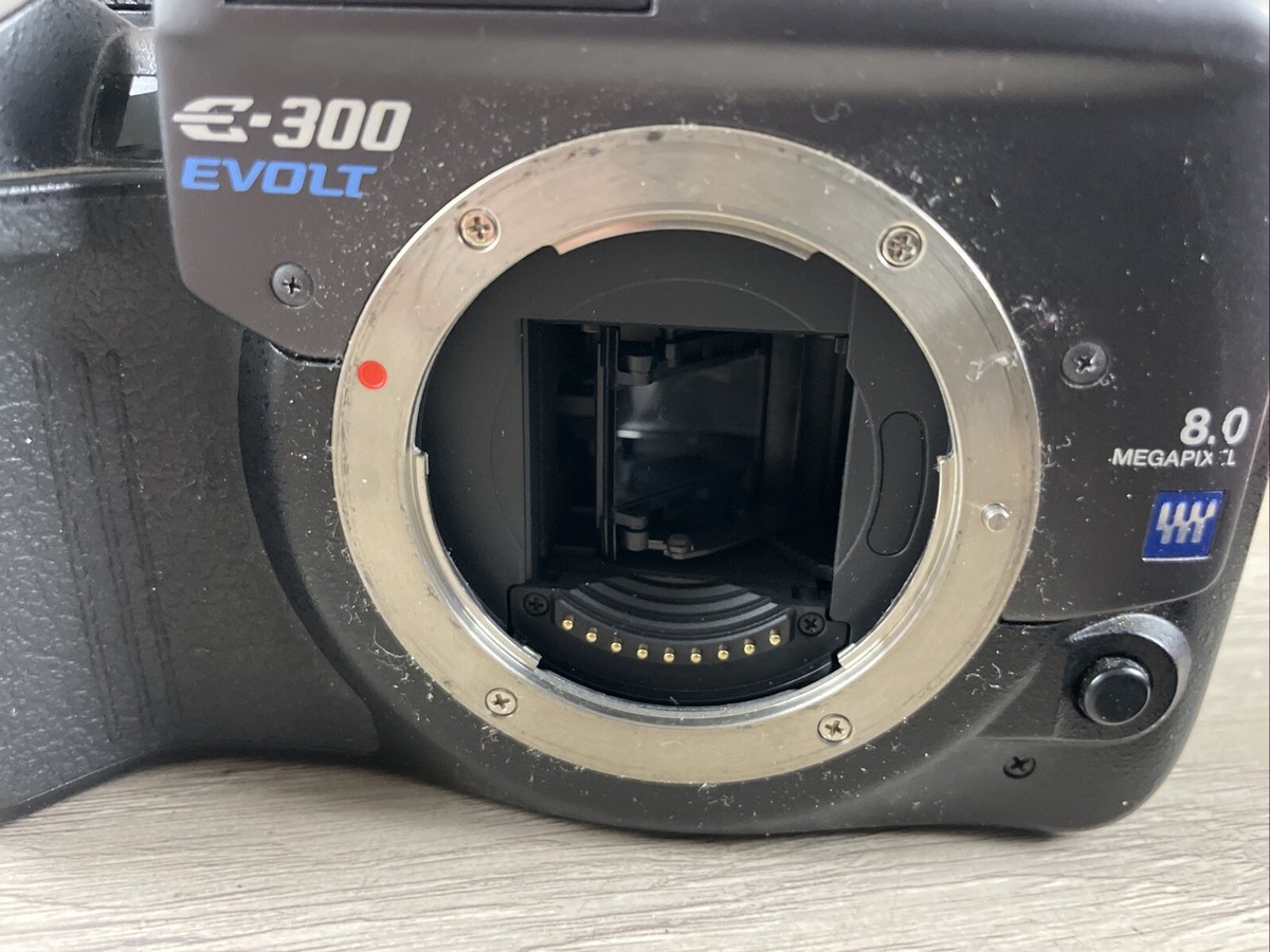 Olympus E-300 Evolt 8MP Autofocus Digital SLR with 14-45mm Olympus E-300 Evolt 8MP Autofocus Digital SLR with 14-45mm