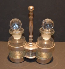 Vintage Oil and Vinegar Set, Oil and Vinegar Set, Kitchen Decoration, Glass Jars