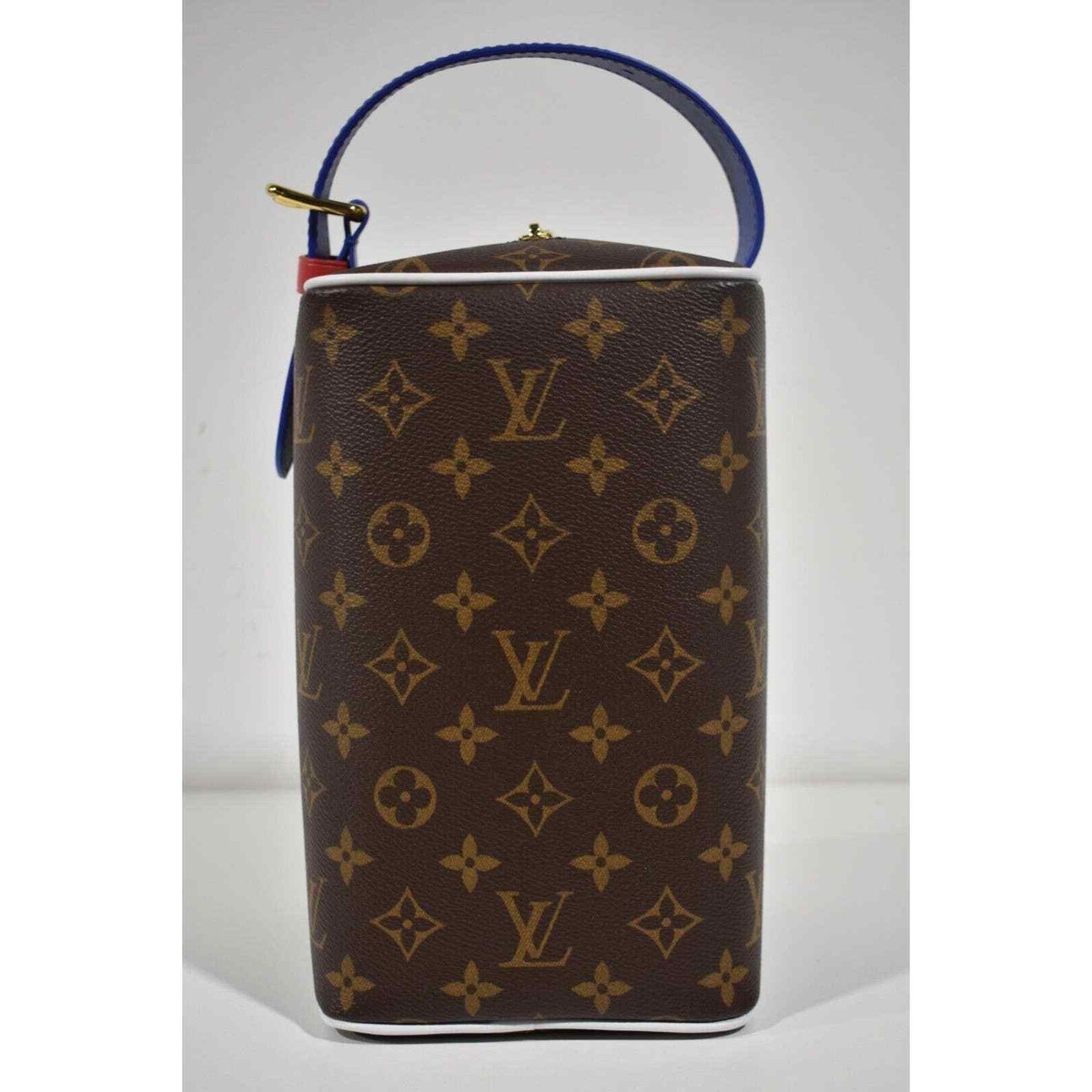 希少コラボ【Louis Vuitton x NBA】Cloakroom Dopp Kit Monogram Louis Vuitton NBA Cloakroom Dopp Kit Monogram Weekend Travel
