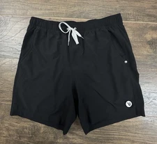 Vuori Shorts Mens Medium KORE Black 7” Lined Athletic Casual V302