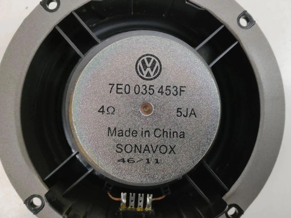 Volkswagen Transporter - Caravelle T5 2012 Rear Speaker Door RZV72426 - Image 3 of 3