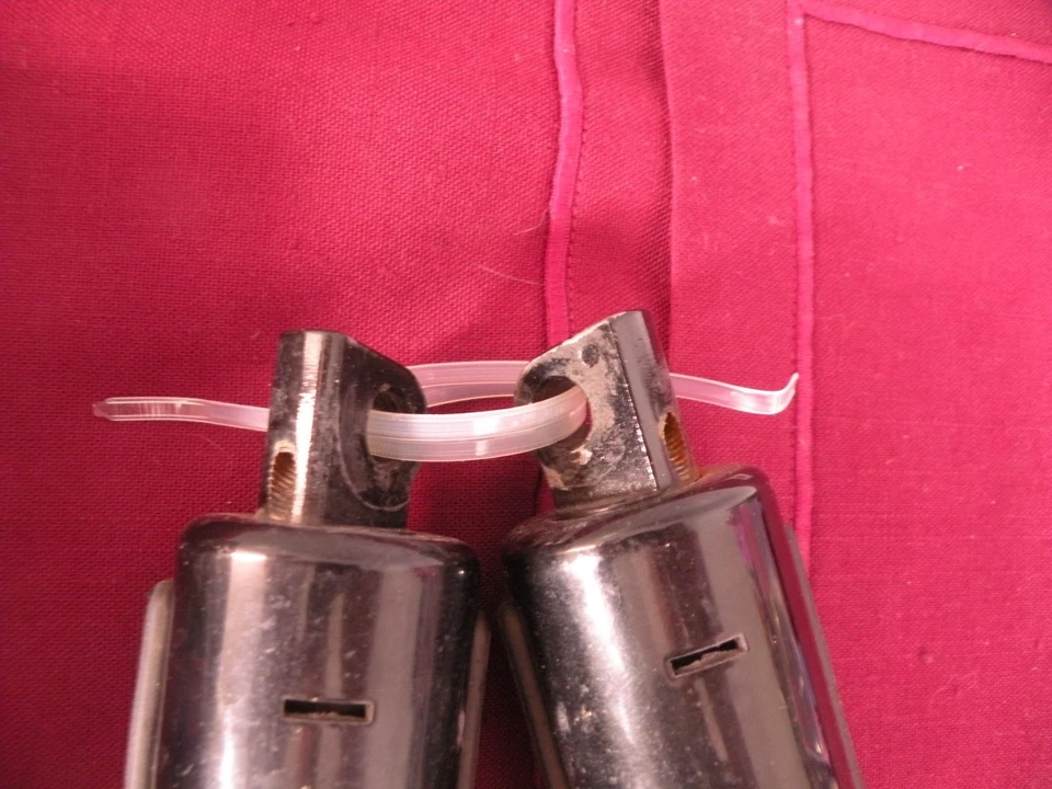 Kuryakyn 7561 Large Black Trident ISO Motorcycle Foot Pegs H-D Male Mount - Image 4 of 4