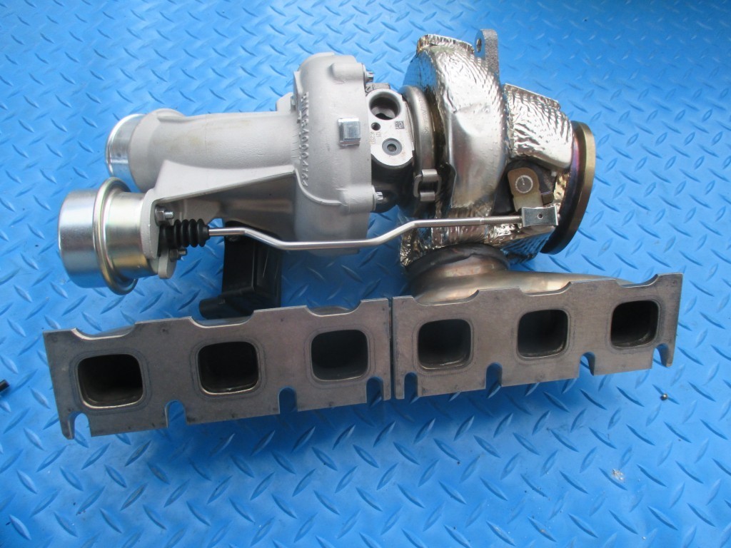 Bentley Bentayga right turbocharger turbo #5152 
