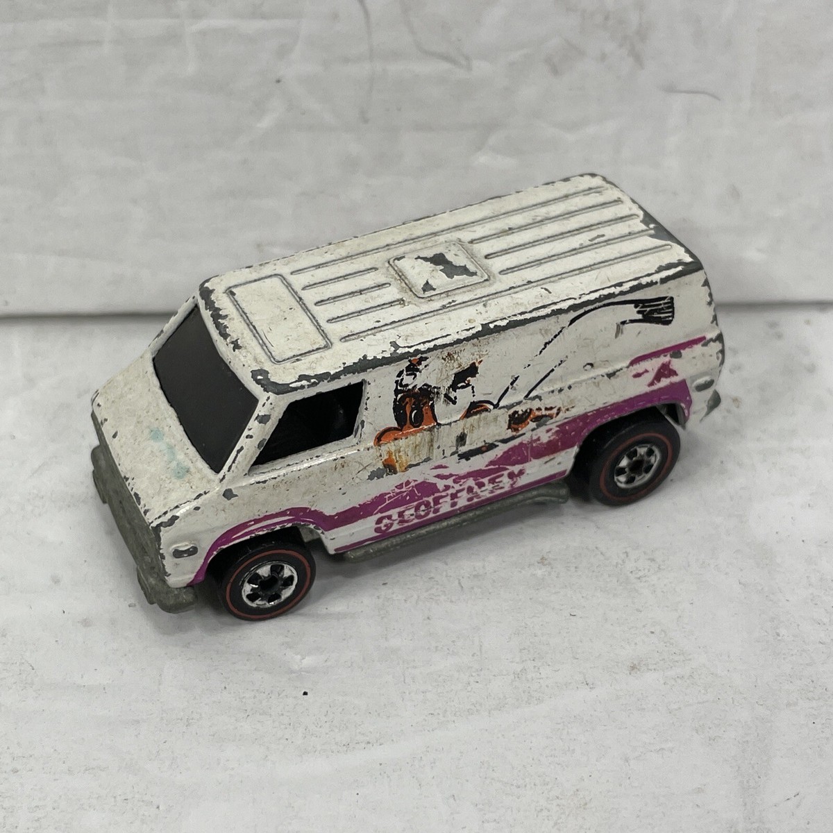 HOTWHEELS レアSUPER VAN ホットウィール スーパーバン 1974 Hot Wheels Super Van White w/Red/Orange Flames & Chrome