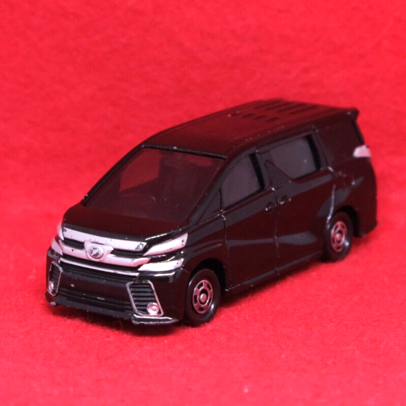 TOYOTA VELLFIRE TOMICA 2015 No.84 Size 1/65 Model Car From Japan F