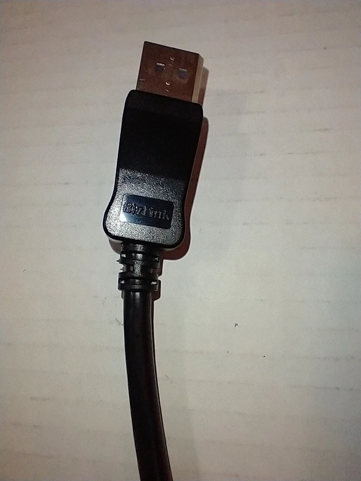 BIZLINK Dell Display Port to DVI0D Adapter Cable D31902 Good used condition - Image 3 of 4