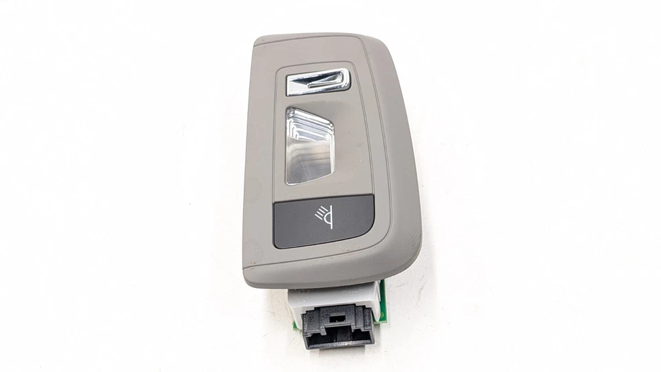 PORSCHE PANAMERA 970 INTERIOR LIGHT REAR RIGHT DRIVER SIDE 2014 - Image 2 of 4