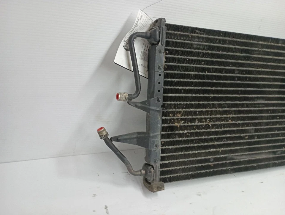 Chevrolet Subnurban 1500 1996-1999 condensador de aire acondicionado 11574236 Foto 4 de 4