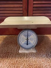 American Family Nursery Scale Weighs Up To 30 Pounds By Ounces Removable Tray