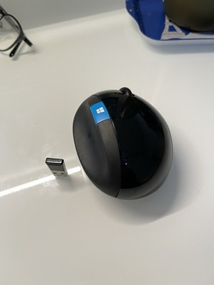 Microsoft Sculpt Ergonomic Mouse Surface Edition 1560, Broken Dongle