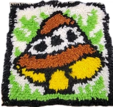 Vtg Mushroom Wall Hanging Latch Hook Rug Art 12" Square Z262