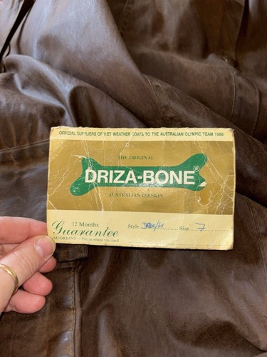Driza-Bone Australia Deluxe Riding Coat Brown Size 7 Waxed - Picture 3 of 24