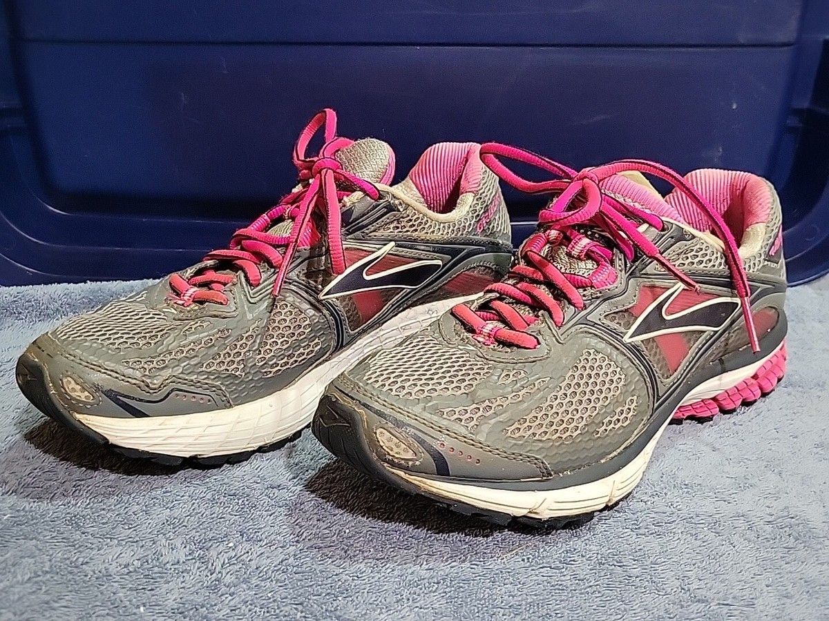 BROOKS Ravenna GRAY PINK Running Walking Shoes Women's Sz 8B 1201491B672