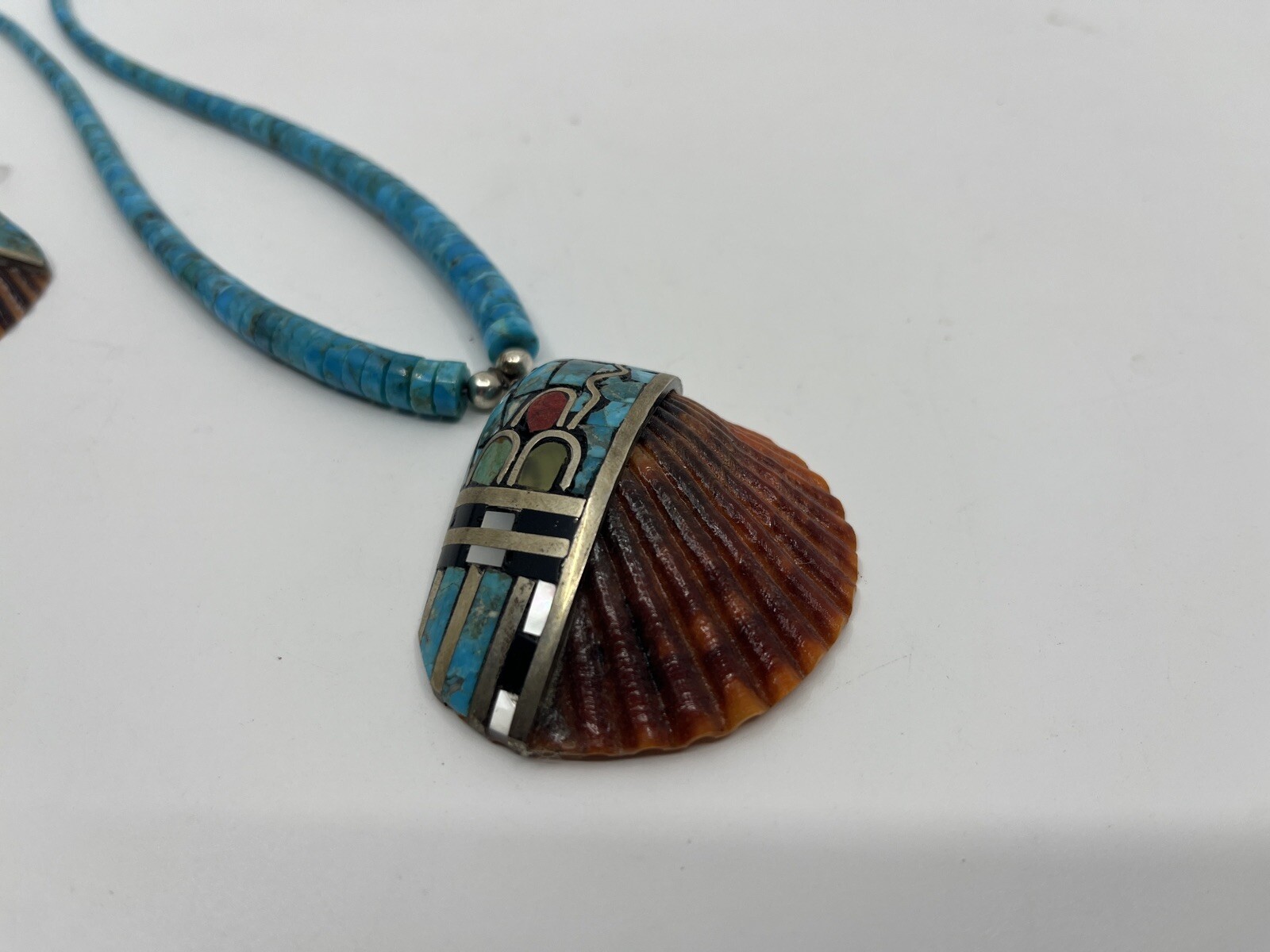 Turquoise Silver Inlay Decorated Shell Pendant Ne… - image 3