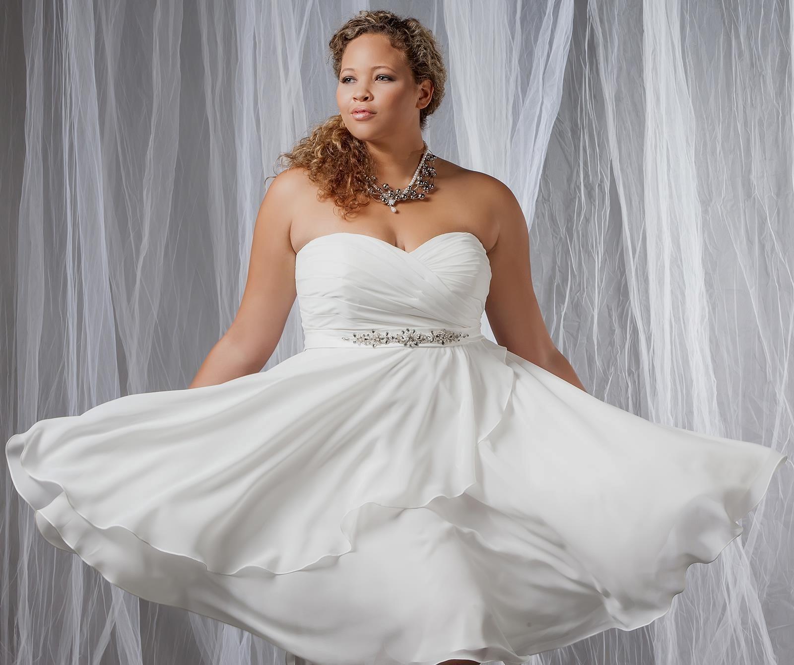 ivory chiffon wedding dress