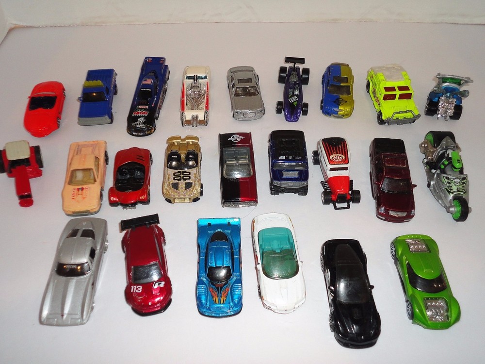 Hot Wheels, Matchbox, Jada  DIECAST CAR  LOT OF 24
