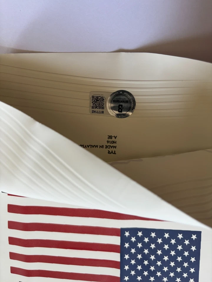 Boné de natação JACK ALEXY ASSINADO EUA TYR 2024 OLIMPÍADAS NATAÇÃO PARIS GOLD BAS - Imagem 2 de 2