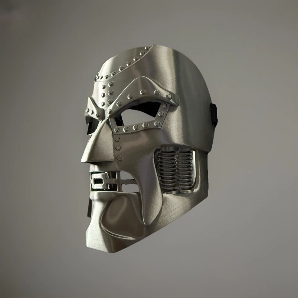 Fantastic 4 Dr Doom Mask - Image 3 of 4