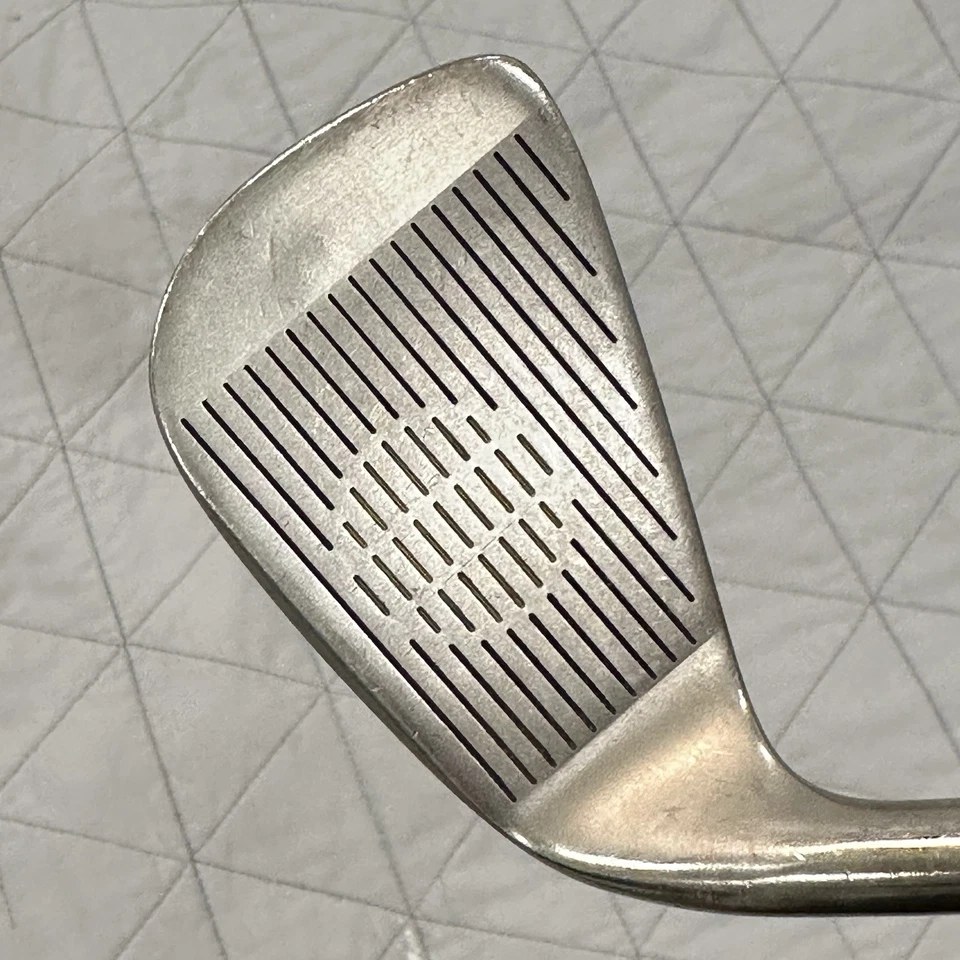 Tommy Armour Ti 100 Pure Titanium 5 Iron Armour Ti 100 Regular Graphite 38.5” RH - Image 2 of 4