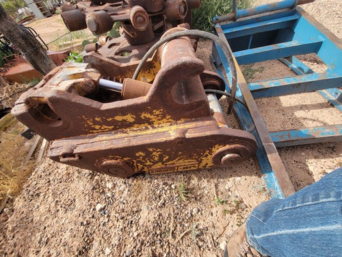 Cat 320 Excavator Quick Coupler. JB HENDRIX BRAND