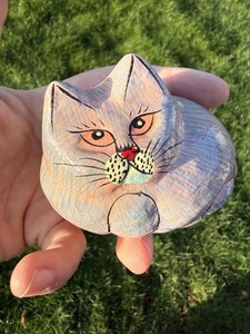 Vintage Cat Kitten Lacquered Small Hand Painted Purple Trinket Box Lidded Decor