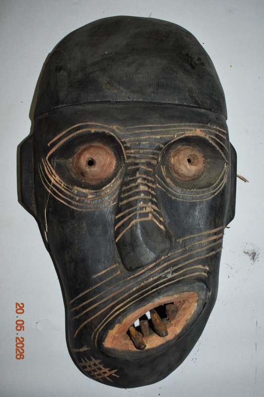 RARE GREENLAND TRANSFORMATION SHAMANS MASK, SINEW, 13", 1900S