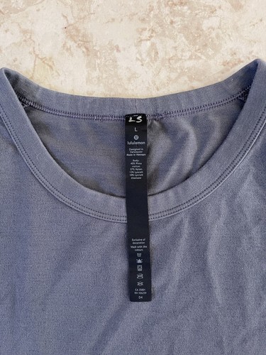 Lululemon Men’s Short Sleeve Gray Large Classic Work Event Sports Travel T-Shirt - Picture 7 of 17