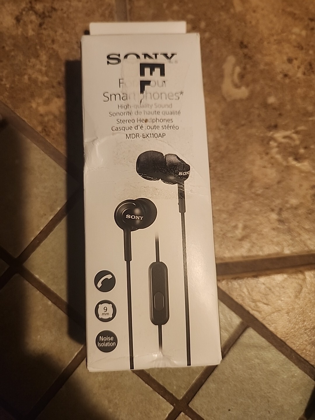 Sony Stereo Headphones for Smartphones Amdroid/Apple Noise Isolation (Open Box)