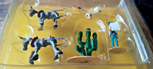 Lucky Luke & Plastoy - Figurines de collection - Ensemble journaliste, chevaux.. - Imagen 3 de 4