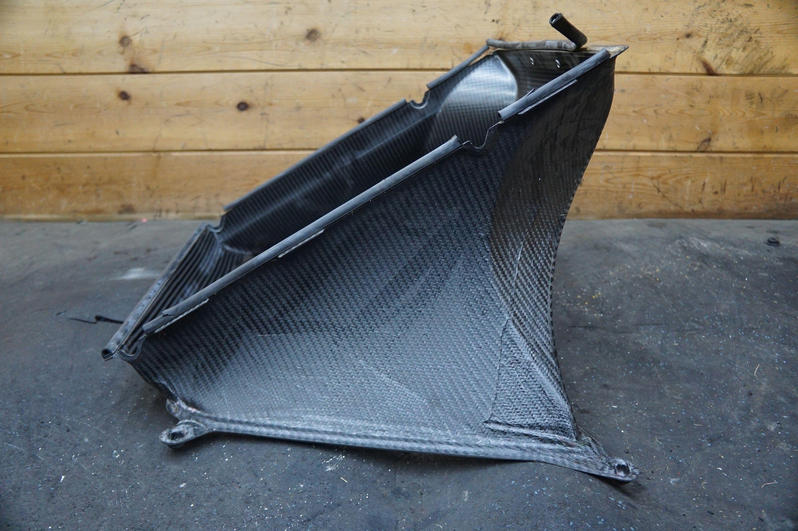 Carbon Fiber Air Guide Duct Scoop 4S9805941 OEM Audi R8 LMS GT4 2018