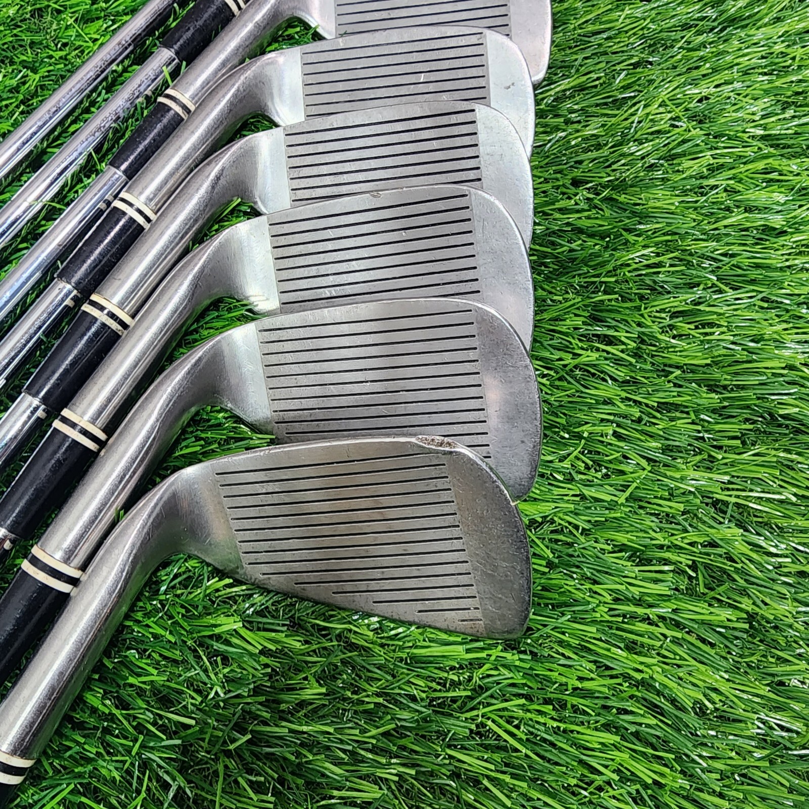 Dunlop 65 Iron Set 3PW Apollo Steel Reg Flex Shafts RH Iron Set Golf