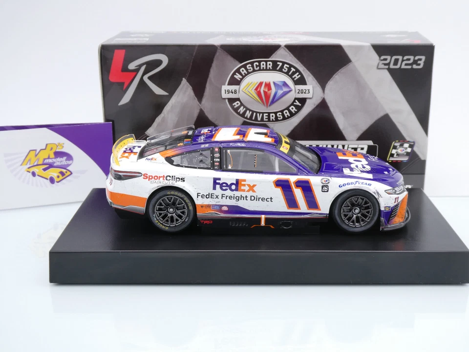 Lionel Racing W112323FEFDHE # Toyota NASCAR 2023 Denny Hamlin FedEx Winner 1:24 - Bild 2 von 4