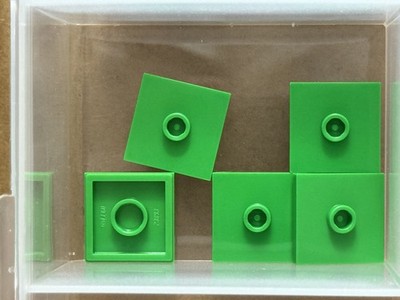 LEGO Parts - Bright Green Plate 2 x 2 1 Stud Center (Jumper) - No 87580 - QTY 5
