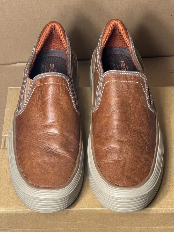 Mocasines informales sin cordones Skechers - Para hombre talla 12 - Marrón - Excelente estado Foto 2 de 4