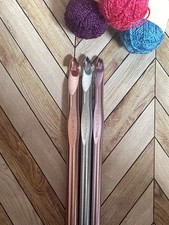 Colorful Susan Bates Crochet Hook Set Sizes 10mm , 9mm , 8mm