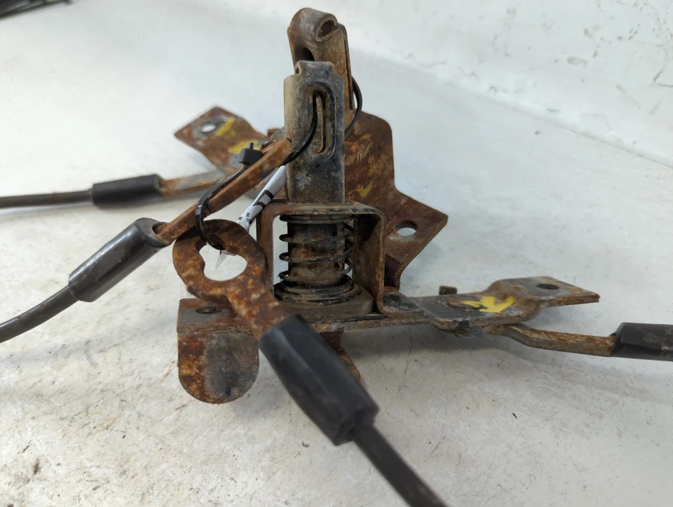 Chevrolet S10 1998 pestillo de puerta trasera E54M8 Foto 2 de 4