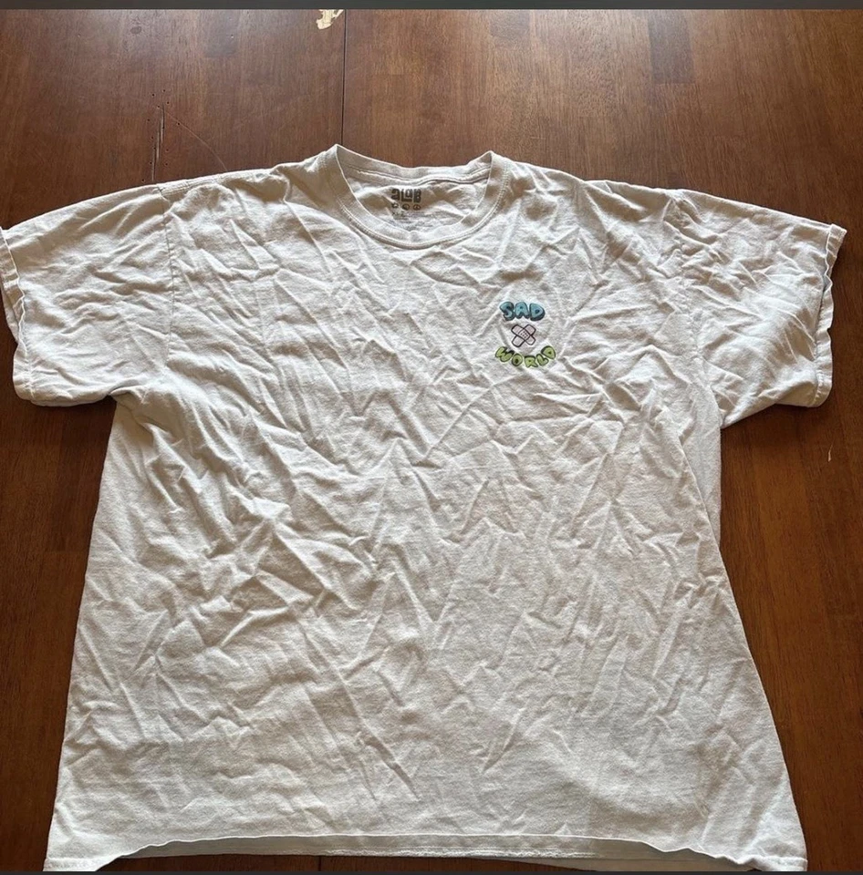 a|e|b XL White Cotton Graphic T-Shirt Short Sleeve Crew Neck Sad World Earth - Image 2 of 3
