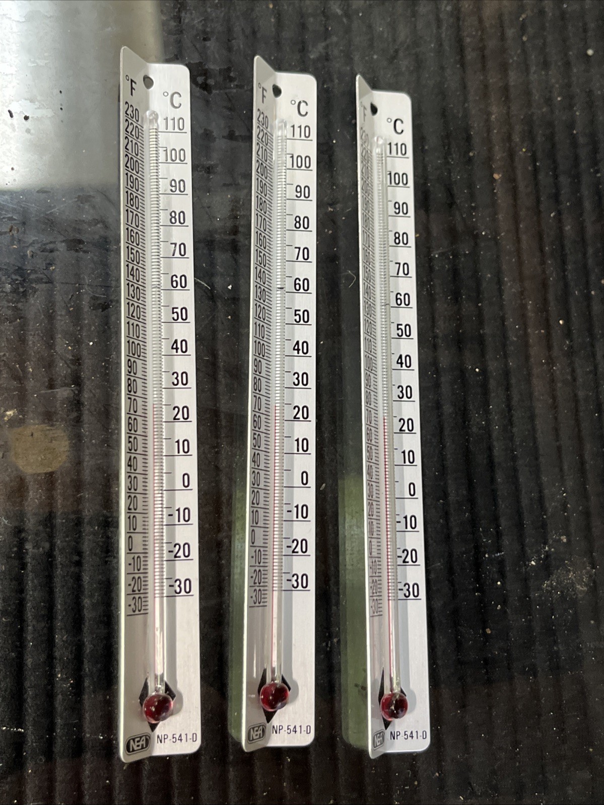 5 Fish Tank Thermometers with 230°F/110°C Range NP-541-D