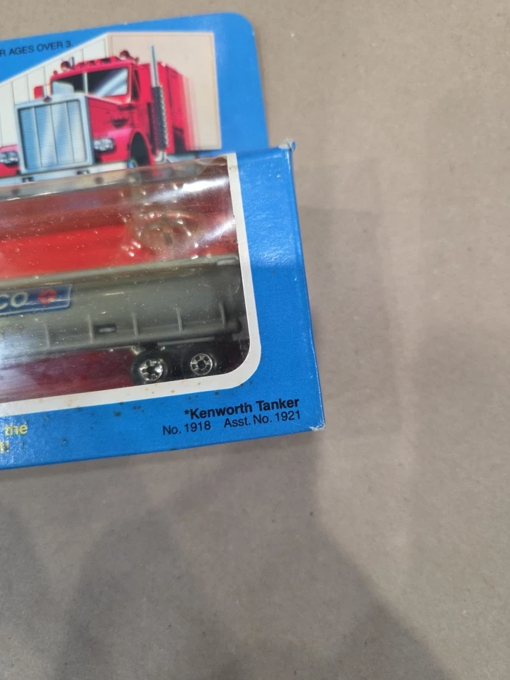Plataformas de dirección Hot Wheels 1980 #1918 Kenworth Arco cisterna ¡selladas sin perforar! Foto 2 de 4