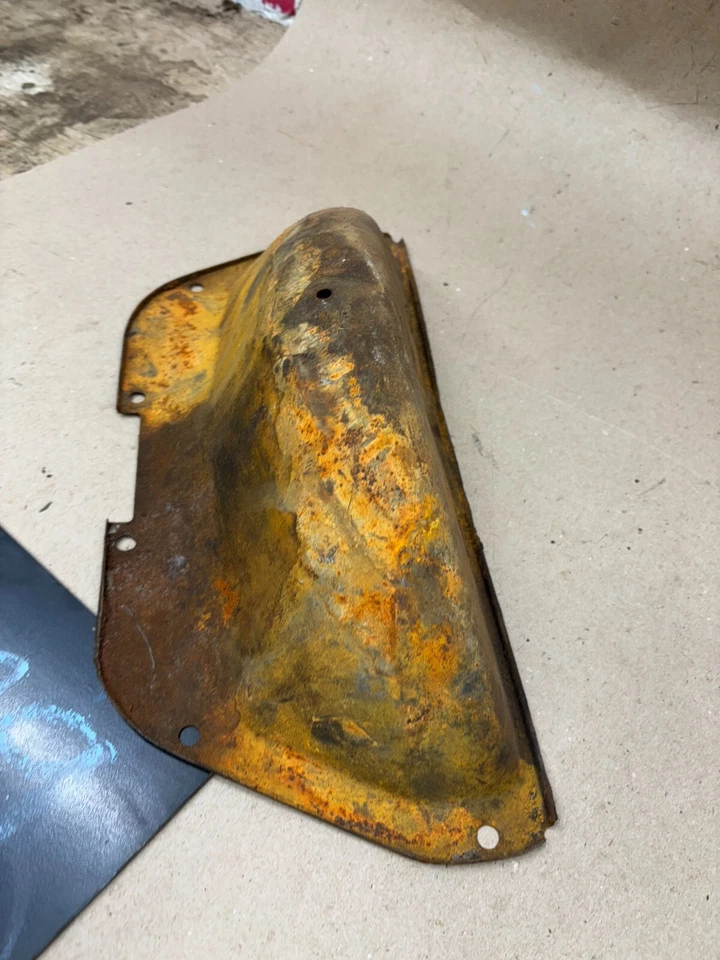 1968 1969 70 71 72 73 69 68 OEM Dodge Mopar cubierta de inspección de escudo de transmisión Foto 3 de 4