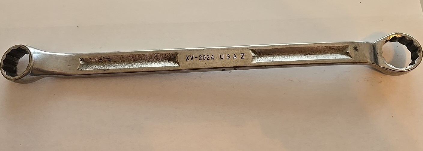 Snap On 5/8"-3/4" 12PT SAE Chrome Offset Box End Wrench XV-2024
