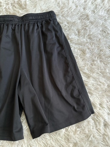 Under Armour Boys Sz. L Classic Black Sport Shorts. Great Pair & Condition - Picture 3 of 7
